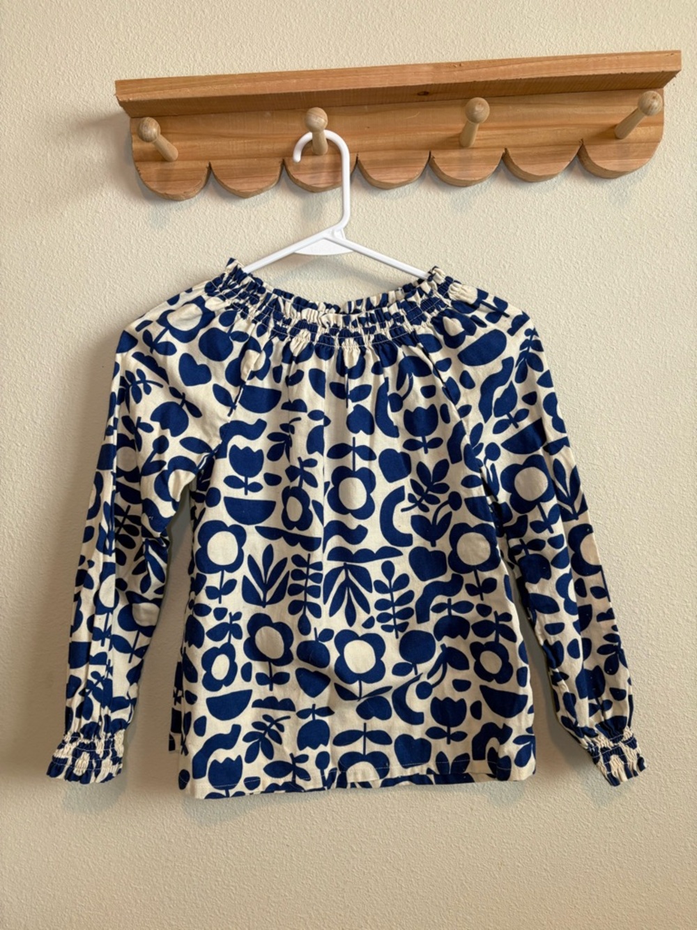 Hanna Andersson Blue and Cream Floral Print Top